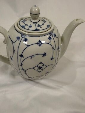 Winterling Bavaria Strawflower Blue Teapot Vintage German Porcelain Strohblum